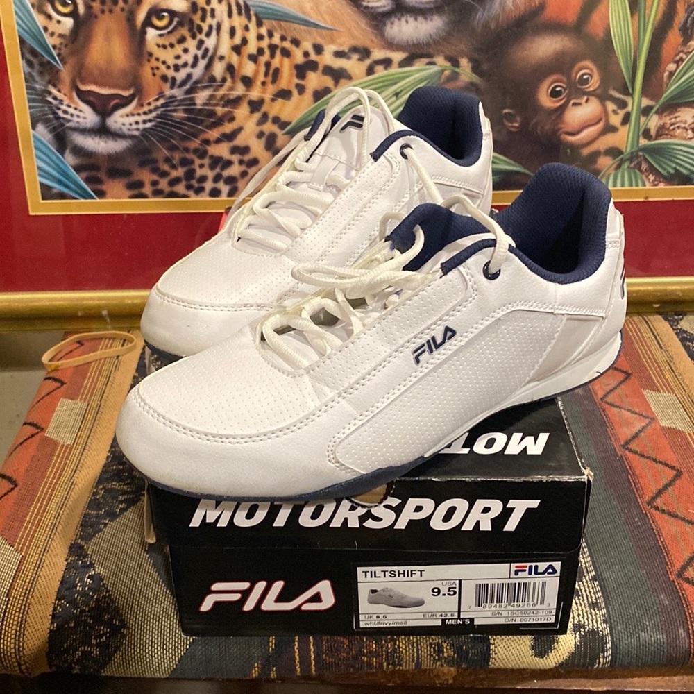 I’m selling shoes